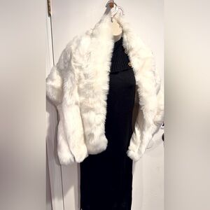 Elegant White Faux Fur Women's scarf